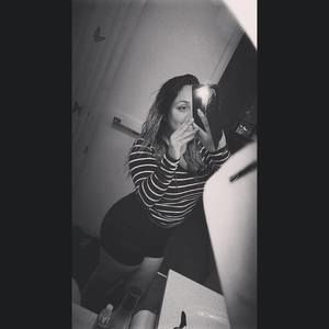 Meet your Posher, Gloria